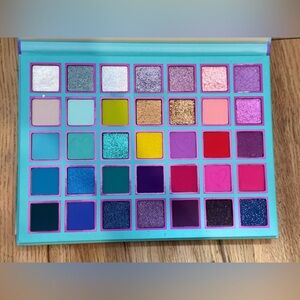 Beauty Creations Ariel Eyeshadow Palette
